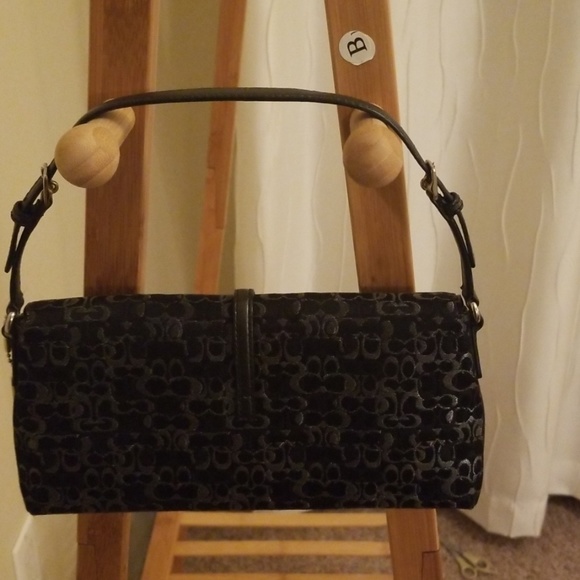 Handbag - Picture 2 of 8